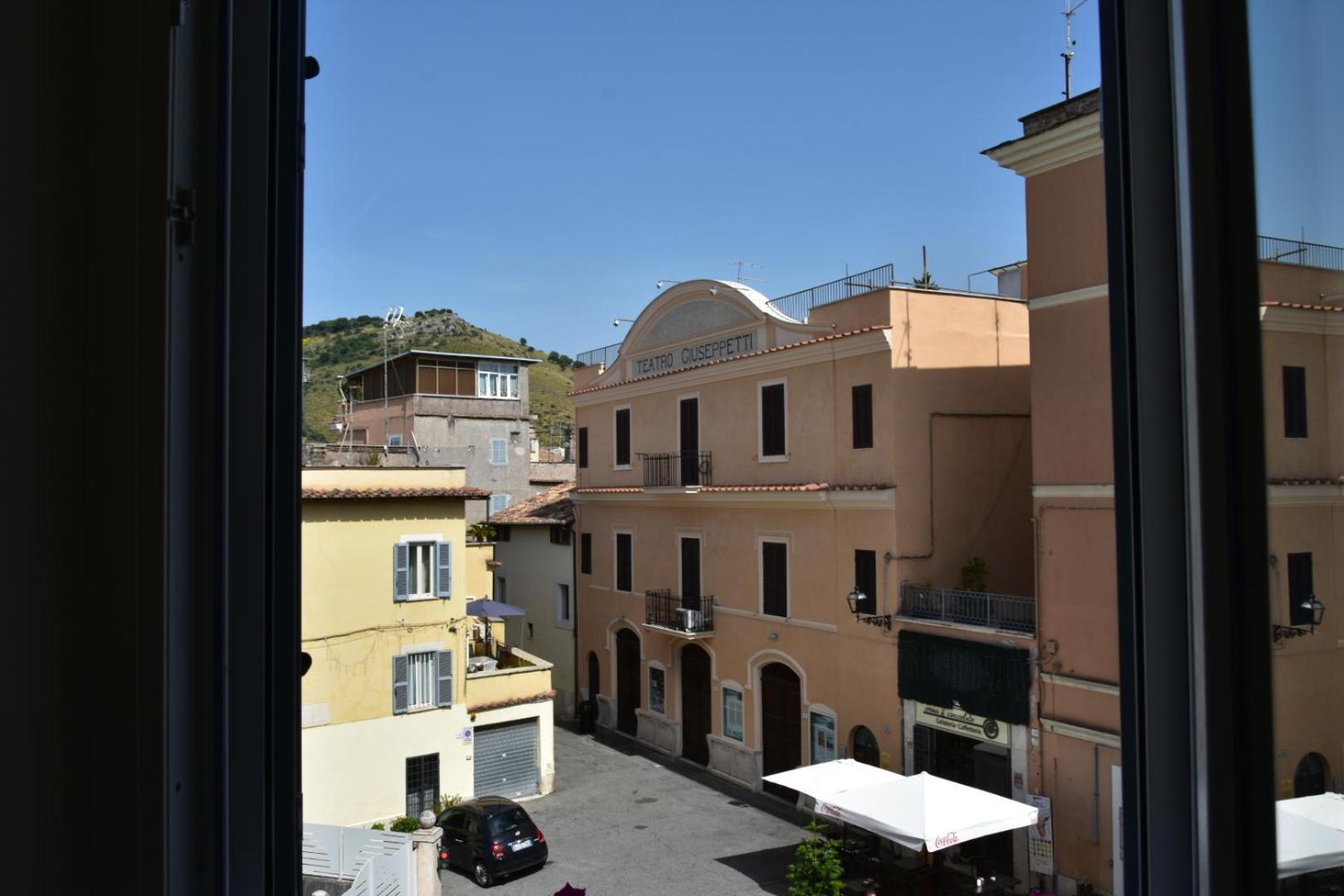 Mom Apartment Rooms&Suites Tivoli Exterior photo